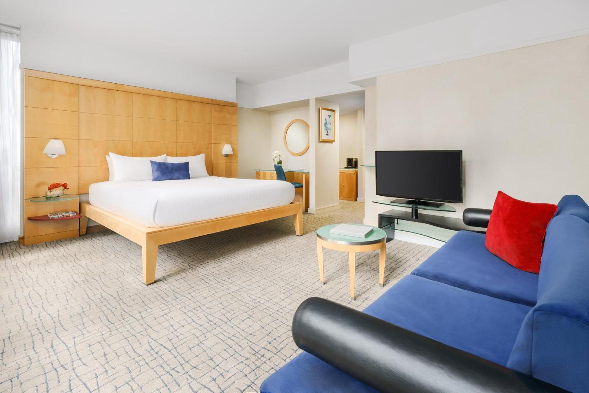 Hotel Millennium Premier Times Square 4*