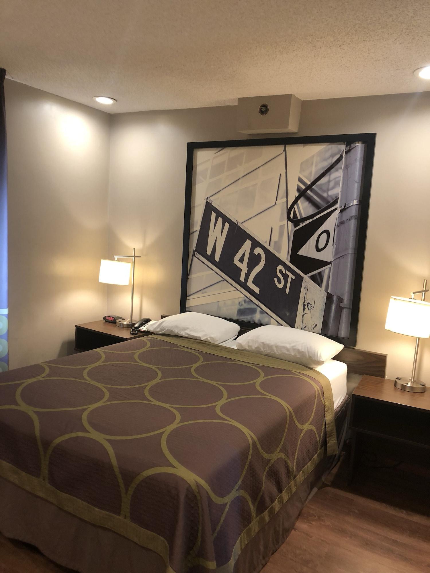 Super 8 By Wyndham Jamaica North Conduit Hotel New York