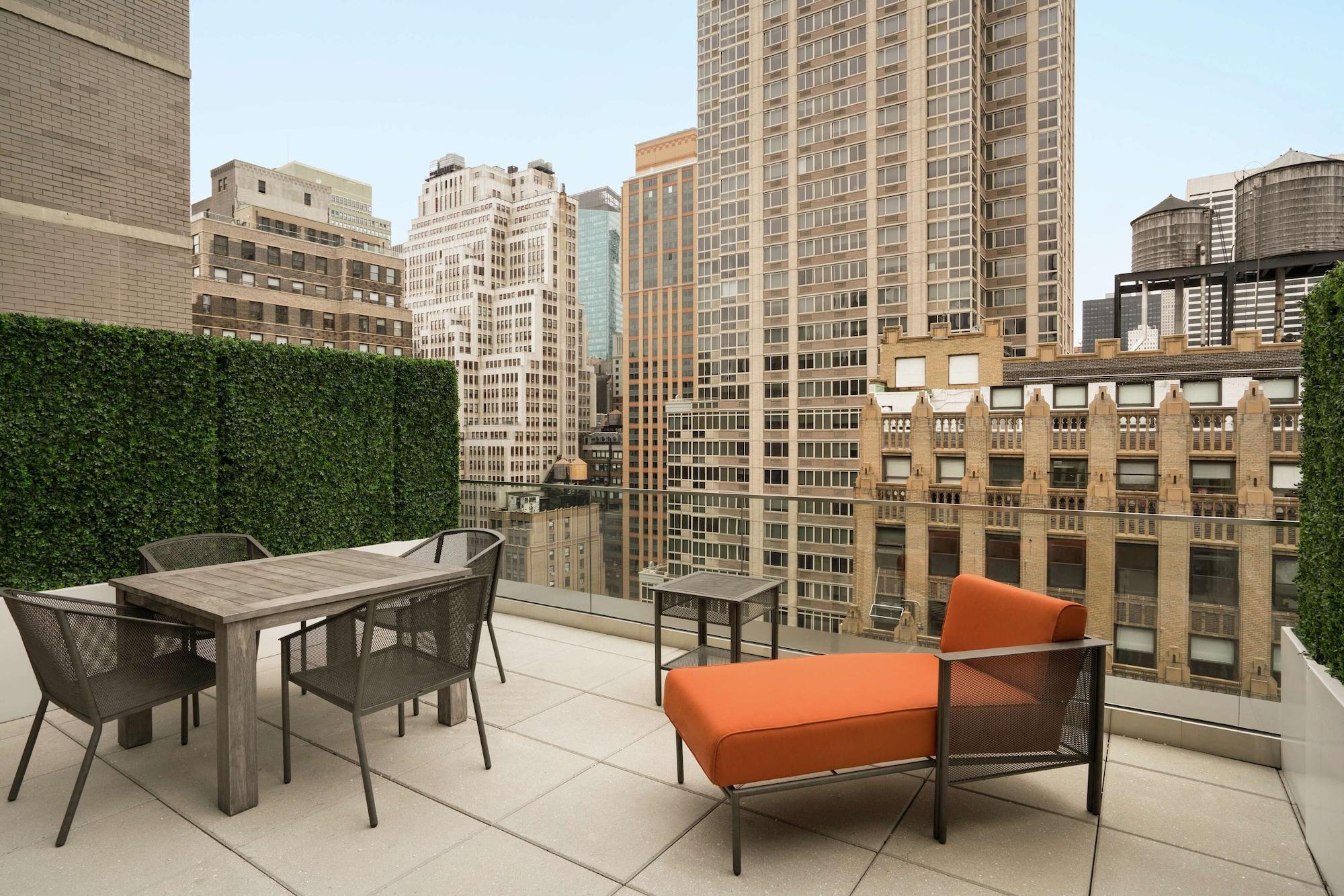 Embassy By Hilton Manhattan Times Square