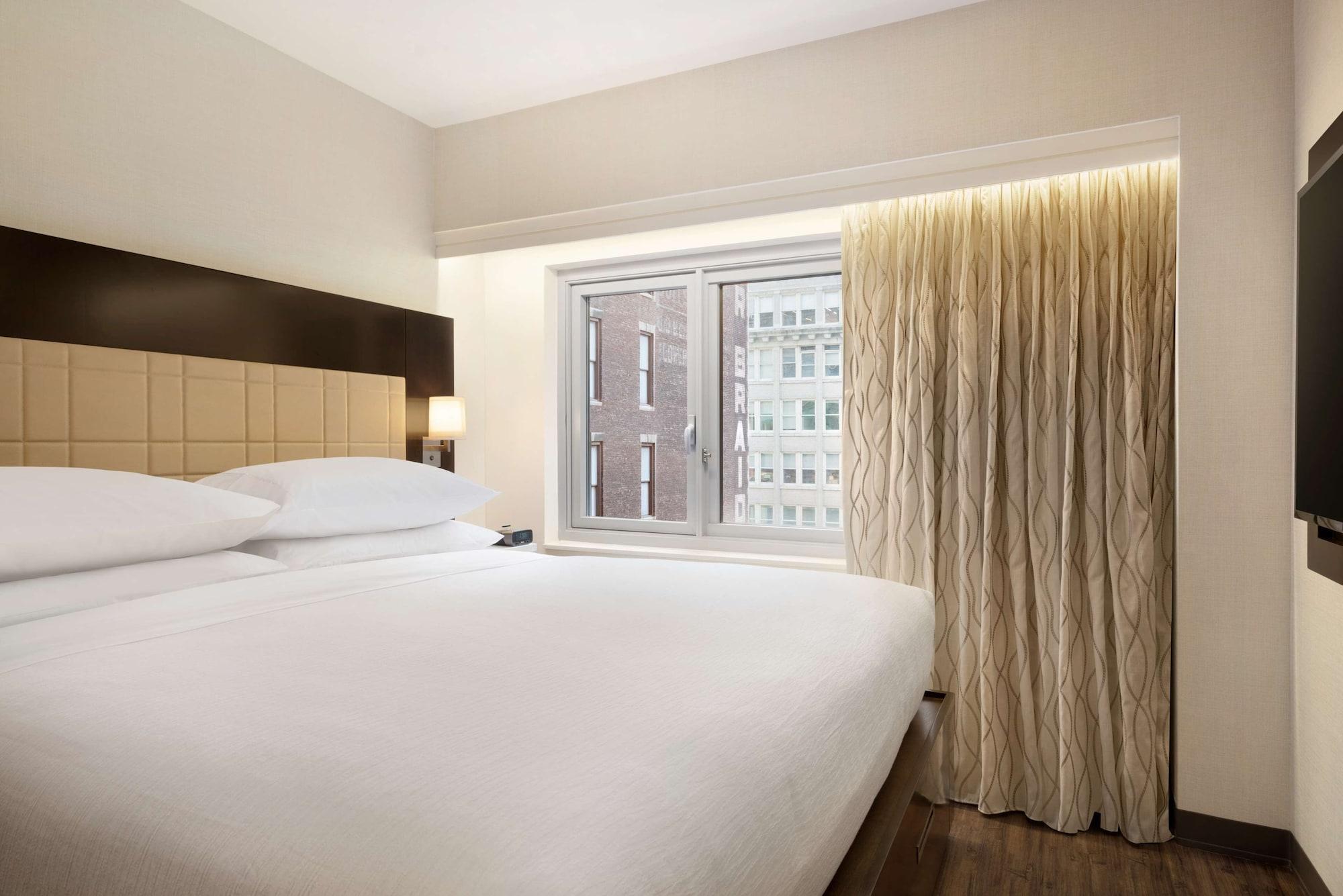 Hotel Embassy By Hilton Manhattan Times Square New York