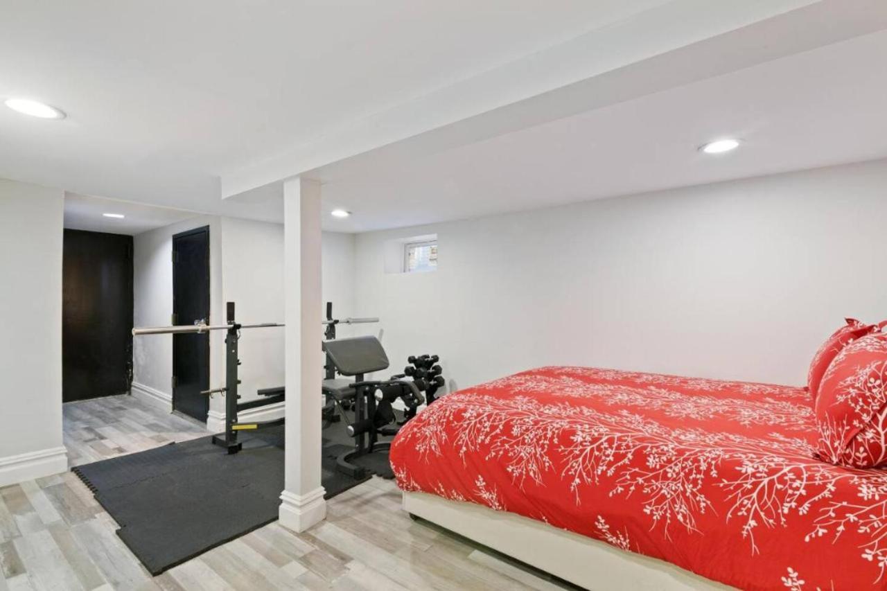 Private Hot Tub-private Gated Sailor Moon House In Williamsburg W Gym