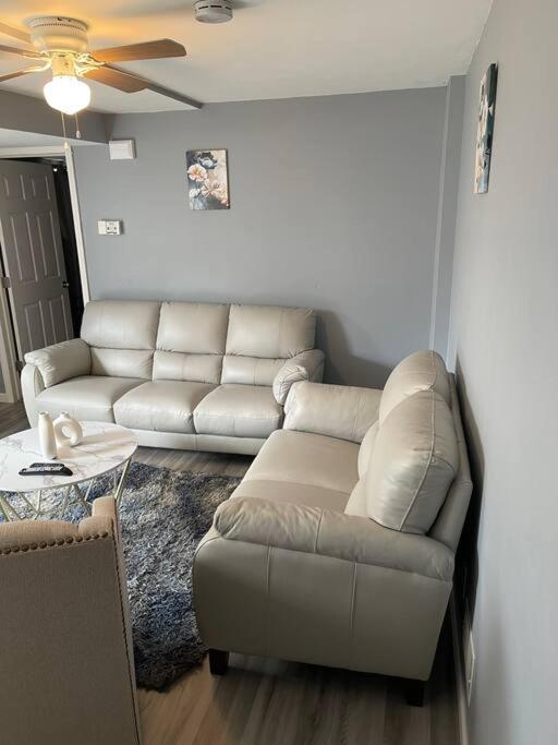 Modern One Bedroom Appartement *