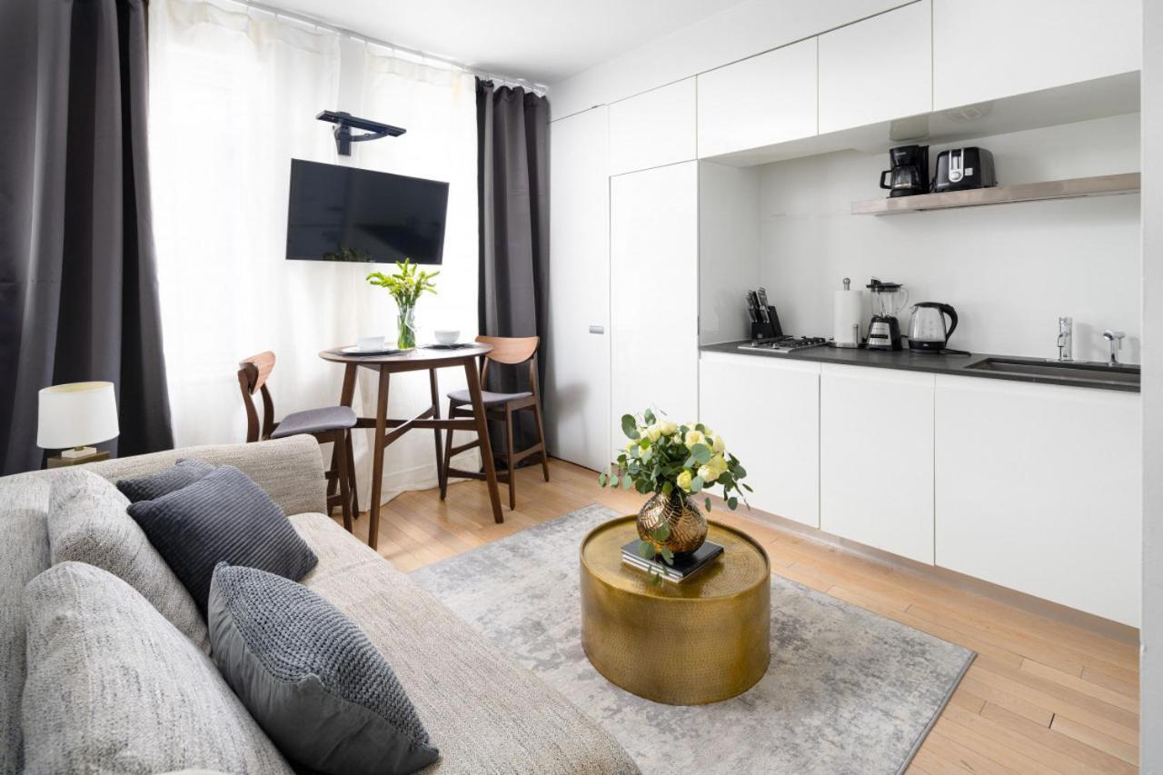 Beautiful 2bd With A Gym Near Times Square Appartement *