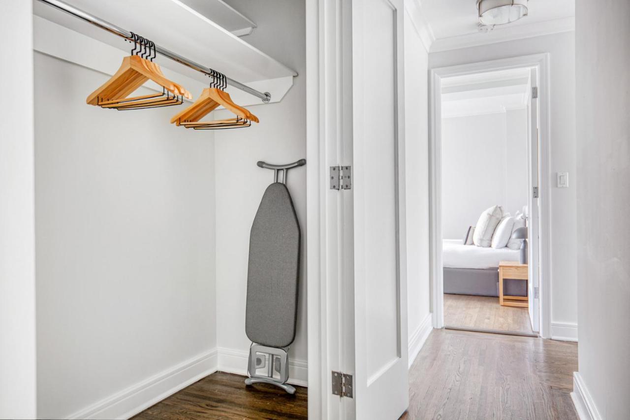 Uws 2br W Elevator Doorman Gym Nr 1 Line Nyc-625 Apartment