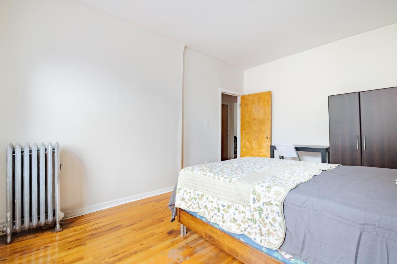 Guest house Montgomery Street