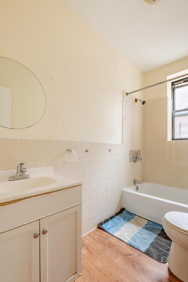 Guest house Montgomery Street New York