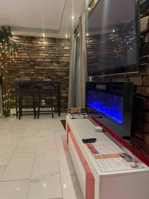 Brooklyn Luxury Spring Retreat With Private Outdoor Space *