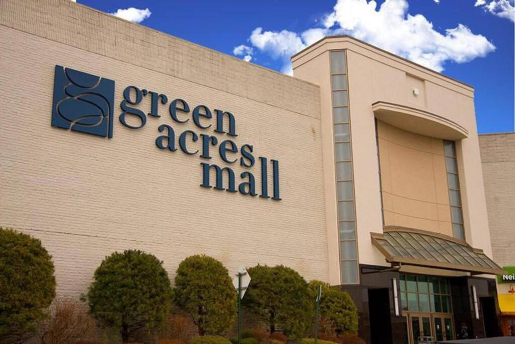 The Circle Near Jfk + Shopping Mall *