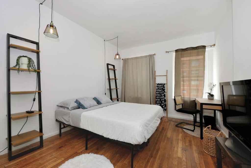 Spectacular Studio Close To Times Square! *