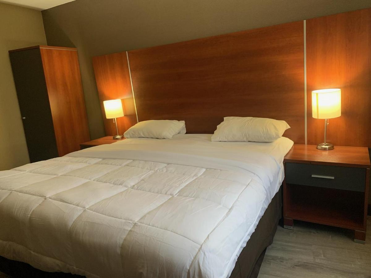 Hotel Sky Flushing/laguardia Airport 4*