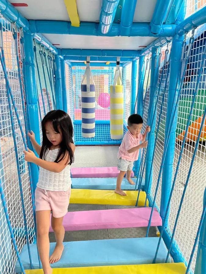 Flushing Garden Hotel 2*