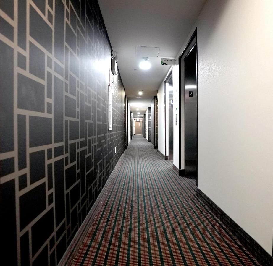 Hotel Liberty & Suites-jfk Airport- La Guardia Airport New York