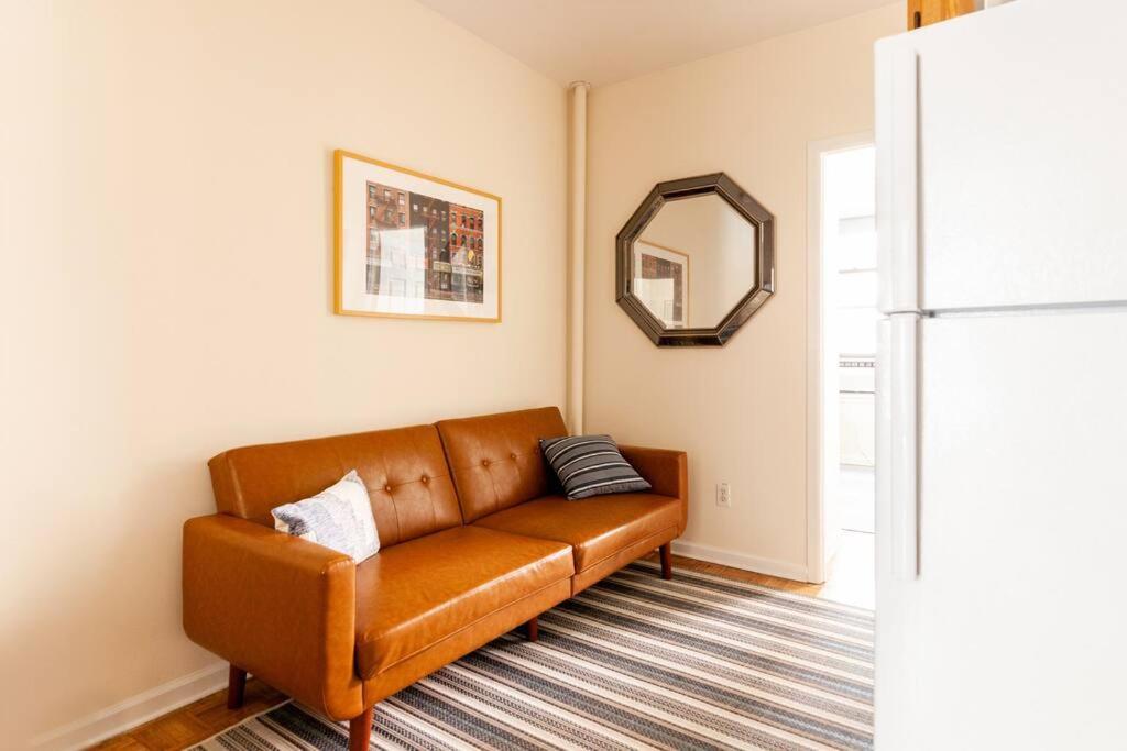 ✪ Large 2 Bedrooms ✪ Queen Beds ✪ Work Stations Appartement *
