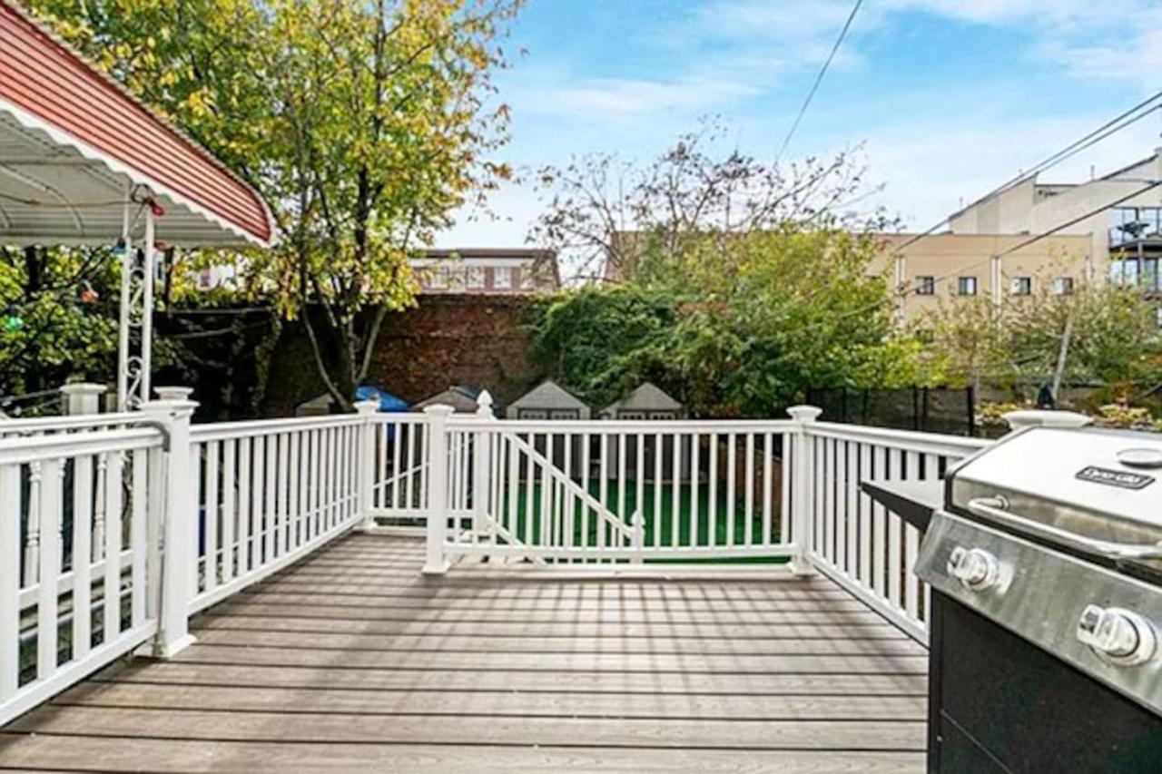 Entire House Except Basement Holiday home
