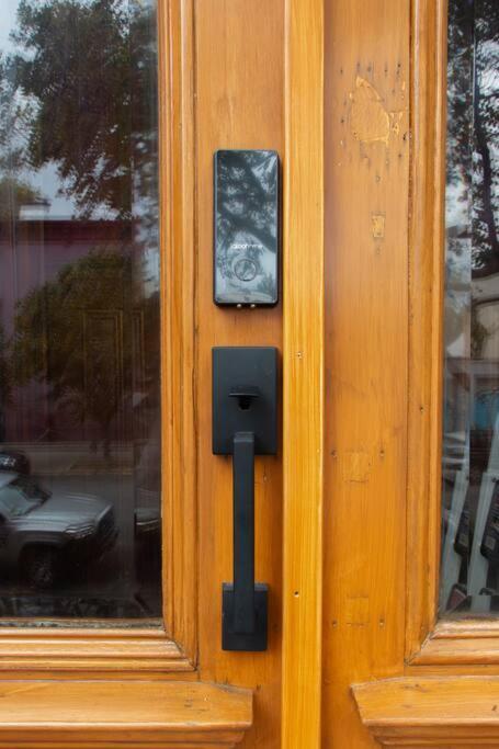 Modern 1br Exclusive Space In Historic Brooklyn Apartment *