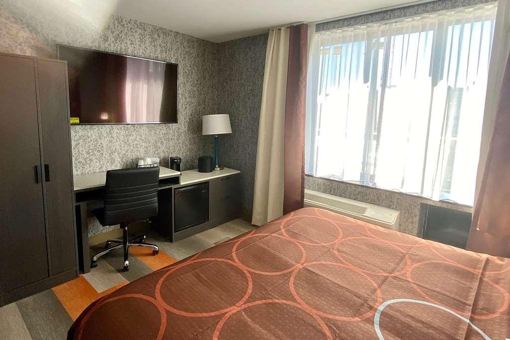 Super 8 By Wyndham Brooklyn Williamsburg 2* New York