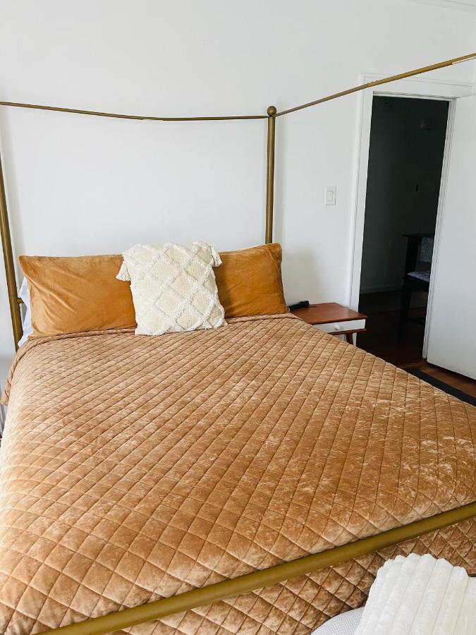 Ny3182-5 Pvt Rm Queen W Keypad Balcony Easy Parking *