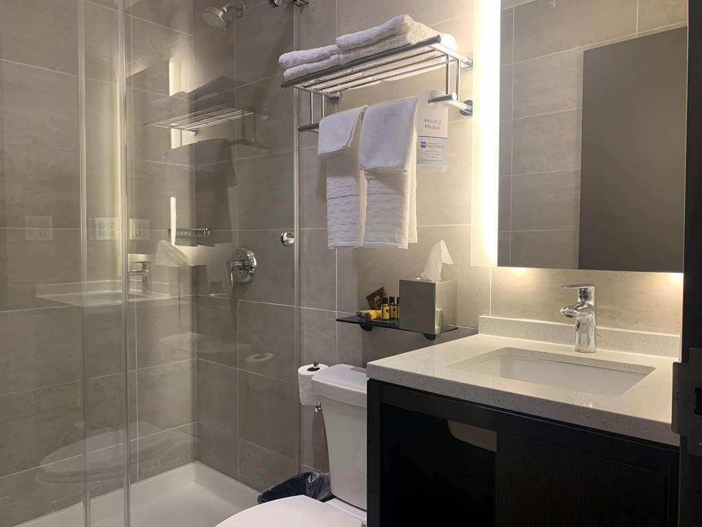 Hotel Western Executive Residency Bronx