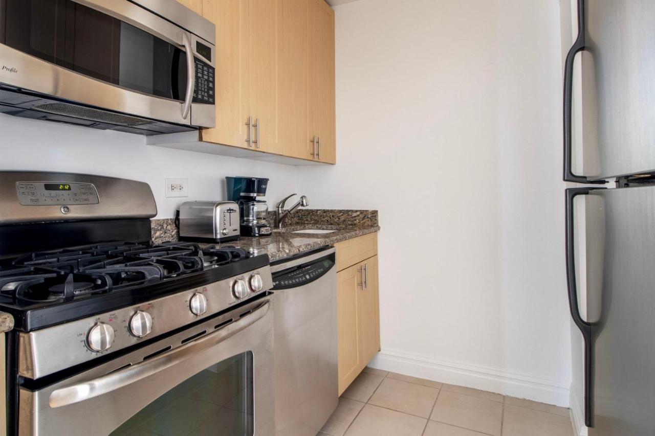 Apartment Midtown West 1br W Gym Nr Rockefeller Center Nyc-1218