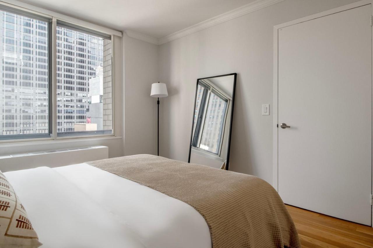 Midtown West 1br W Gym Nr Rockefeller Center Nyc-1218 *