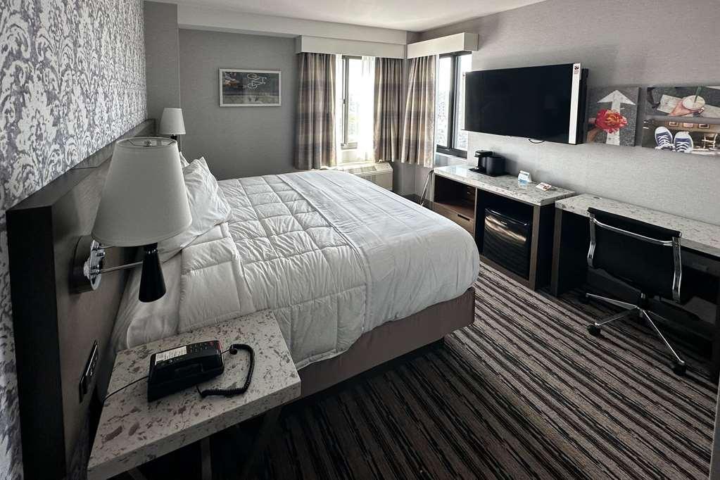 The Essence At Jfk New York