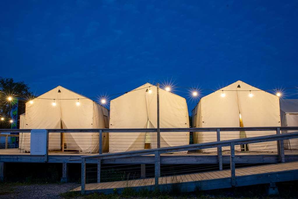 Collective Governors Island A Retrea *