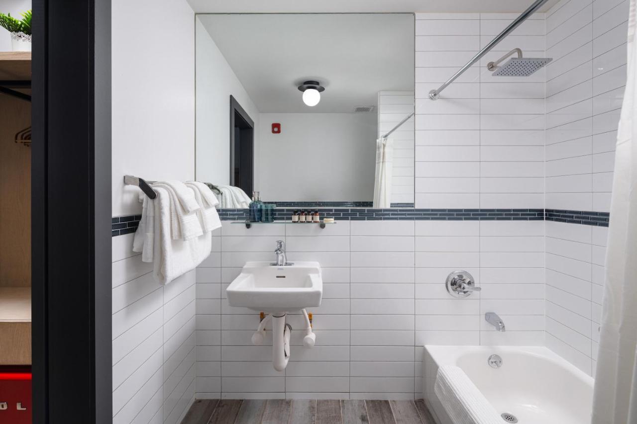 Hotel Little Charlie 4*