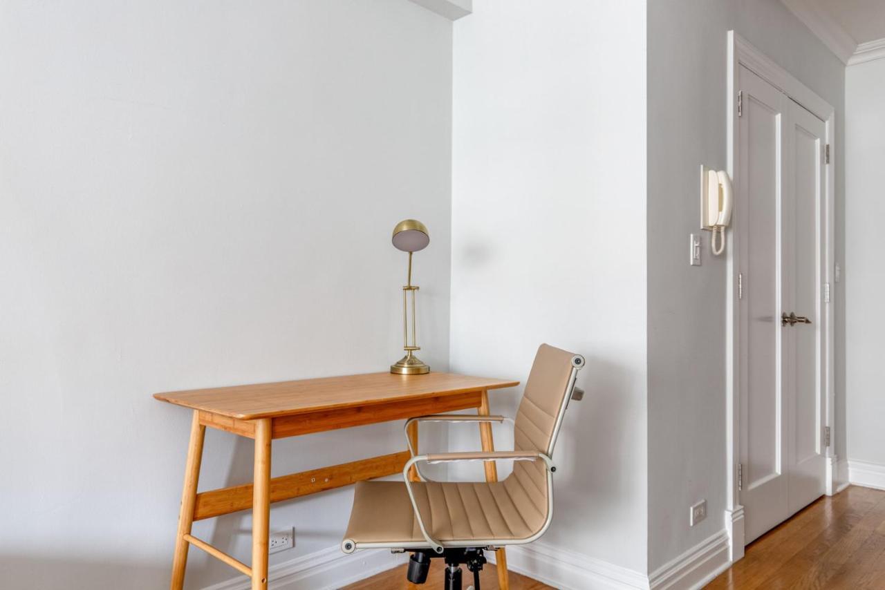 Murray Hill 1br W Elevator Gym Doorman Nyc-1239 *