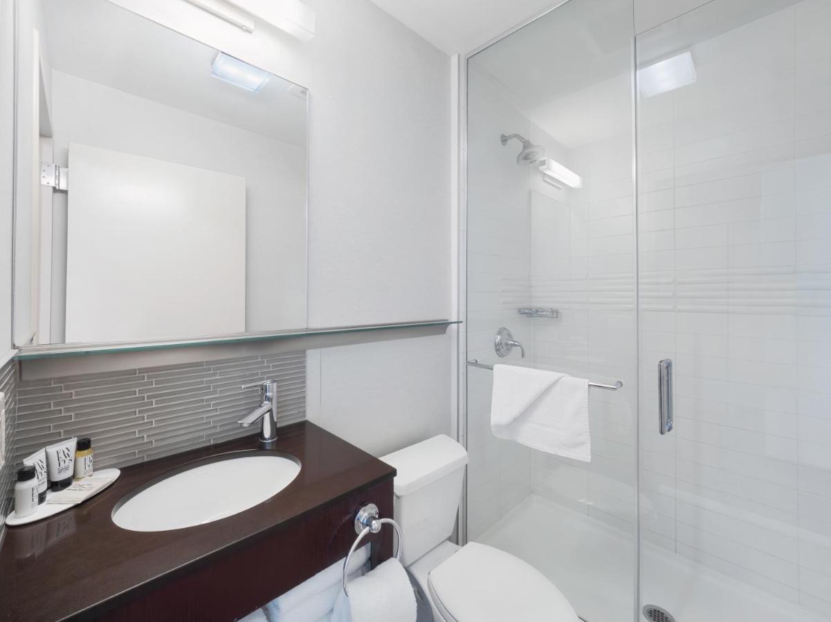 Courtyard By Marriott Manhattan/herald Square Hotel 4*