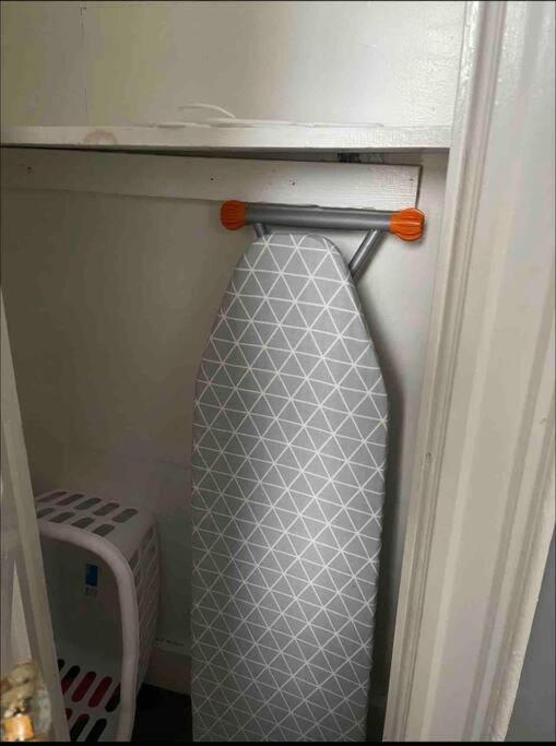 Stylish 1 Bedroom - Brooklyn By Train Station Apartment New York