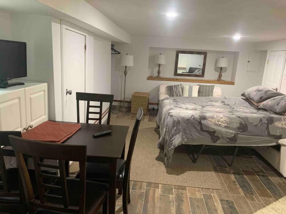 Apartment By Harbor New York