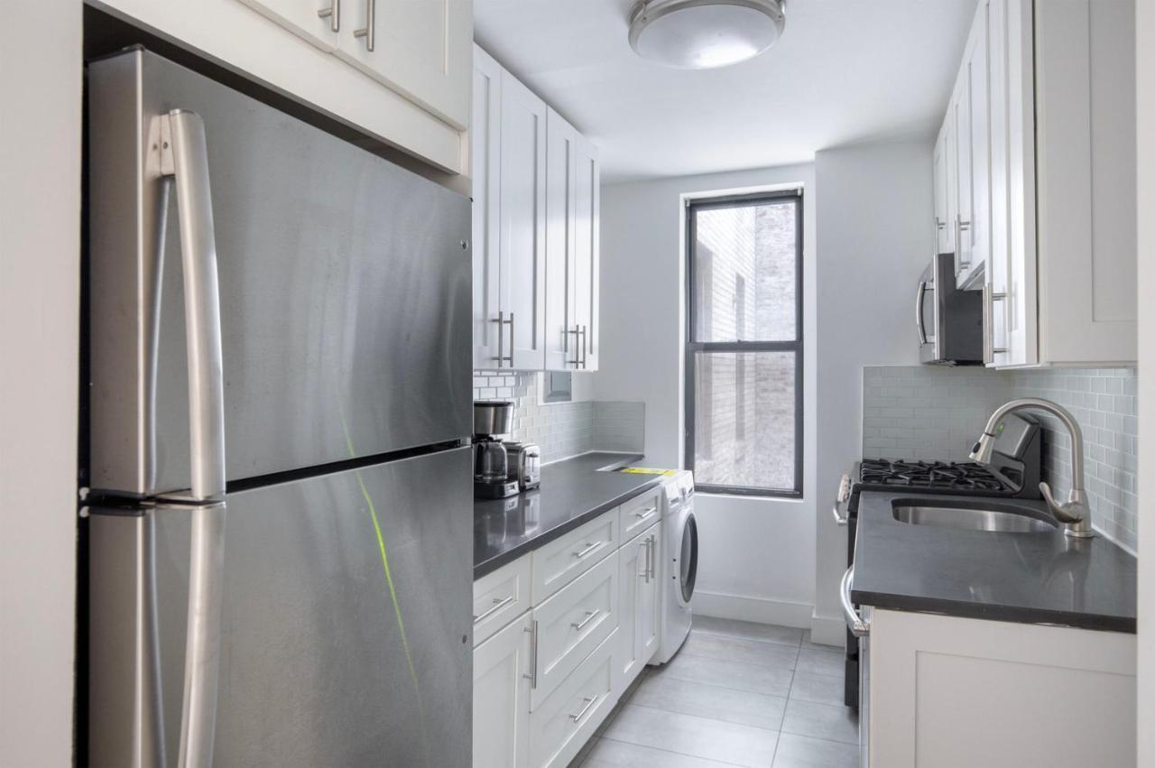 Midtown 2br W Doorman Wd Nr Park Nyc-1246 *