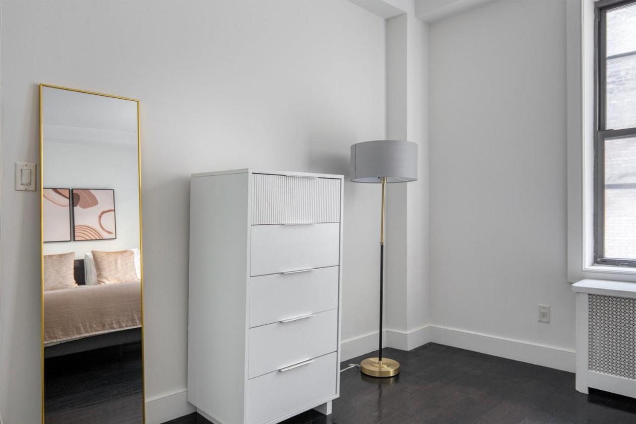 Midtown 2br W Doorman Wd Nr Park Nyc-1246 Apartment *