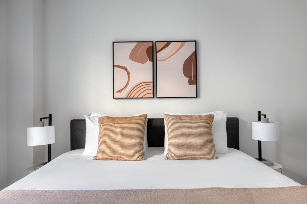 Midtown 2br W Doorman Wd Nr Park Nyc-1246 *