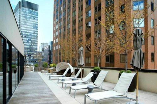 Street Apartment- Near World Trade Center, Ferry, South Street Seaport Apartment *