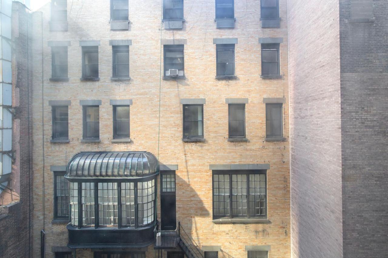 Midtown 2br W Roofdeck Wd Nr Central Park Nyc-1245 * New York