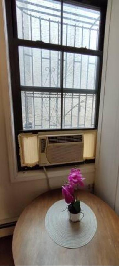 Comfy At Great Townhouse In Williamsburg New York