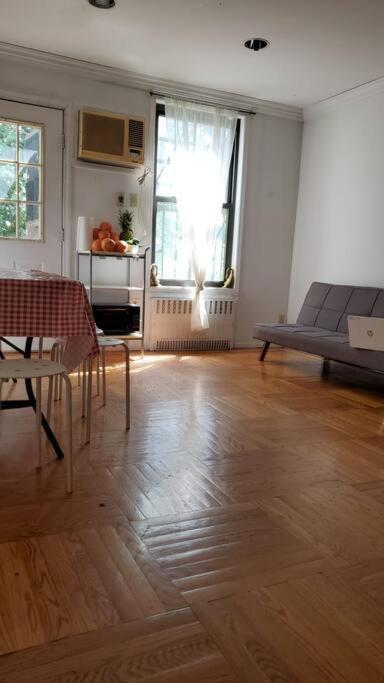 Homestay Comfy At Great Townhouse In Williamsburg New York
