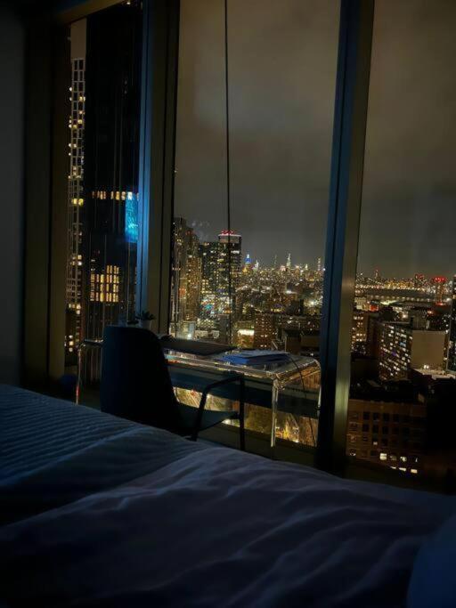 Luxury High-rise Studio Brooklyn