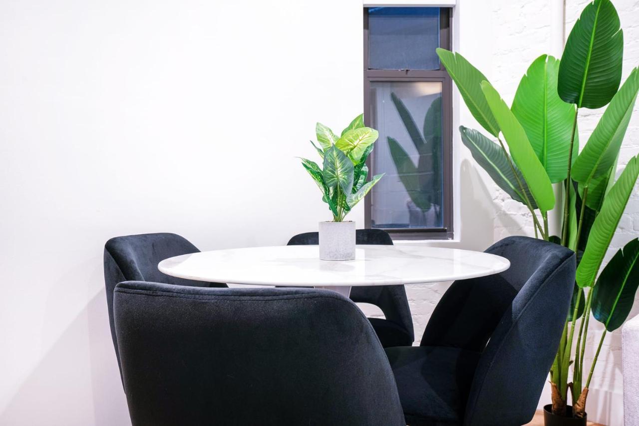 1290-6 Newly Renovated 2 Bedrooms In Ues Apartment New York