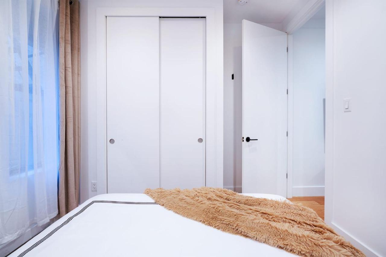 1290-6 Newly Renovated 2 Bedrooms In Ues Apartment *