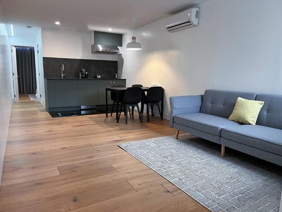 Apartment New Cozy Modern Minimalist In Brooklyn At Rem-casa