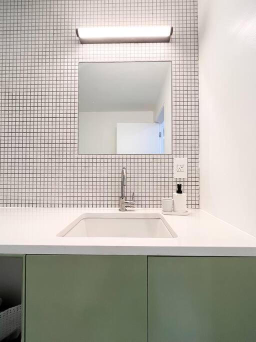 Apartment New Cozy Modern Minimalist In Brooklyn At Rem-casa