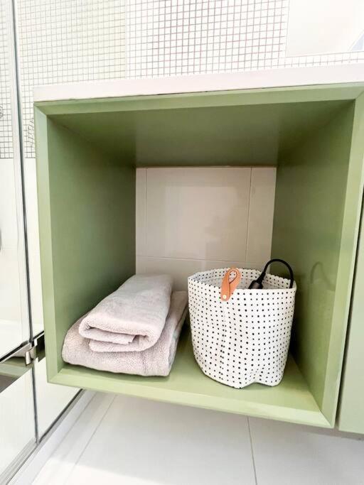 New Cozy Modern Minimalist In Brooklyn At Rem-casa Apartment