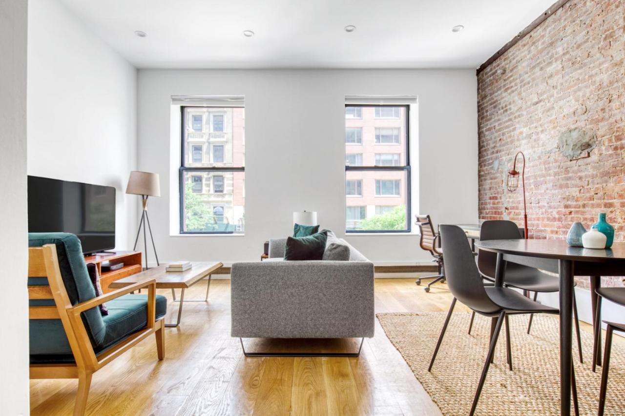 Upper W Side 2br W Wd Nr Park Nyc-276 *