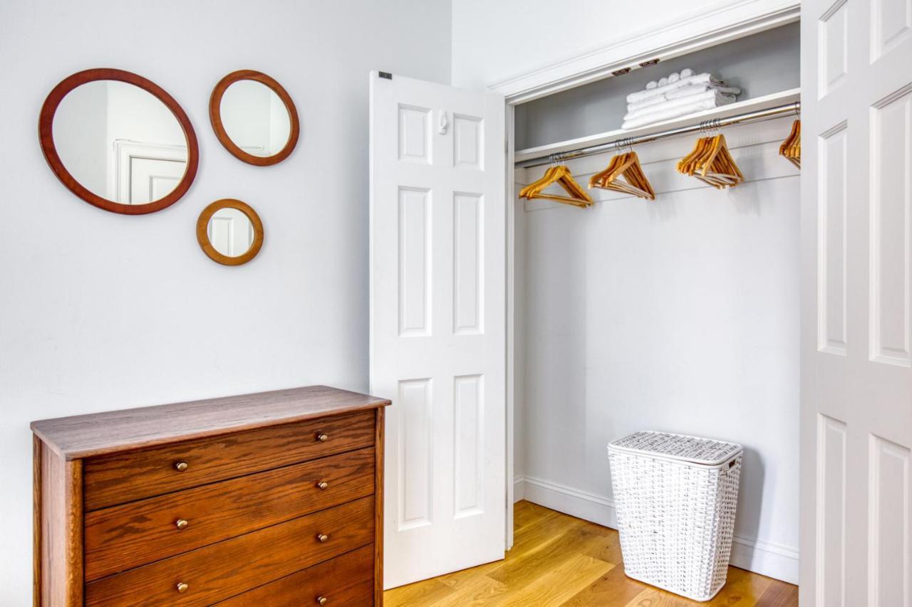Upper W Side 2br W Wd Nr Park Nyc-276 *