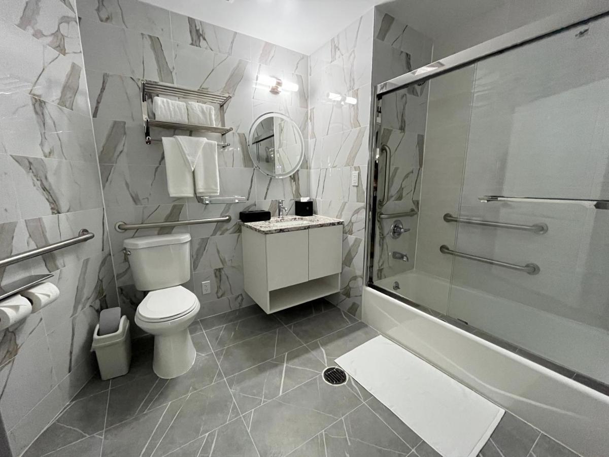 Hotel Starlight Near Lga Airport 3*