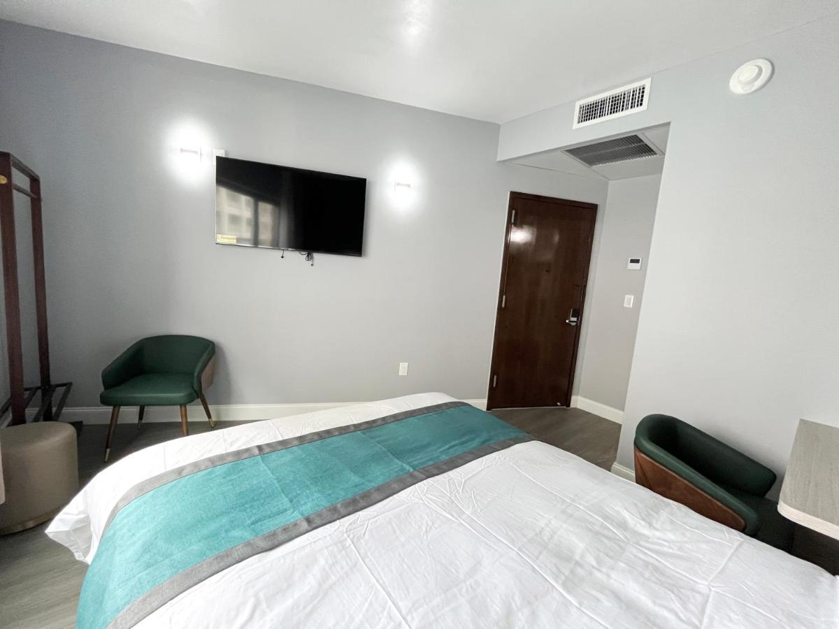 Starlight Near Lga Airport Hotel 3*