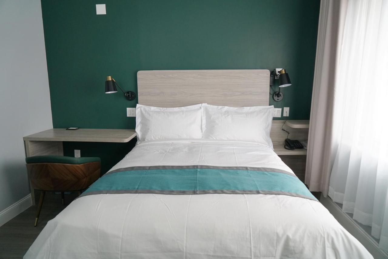 Starlight Near Lga Airport