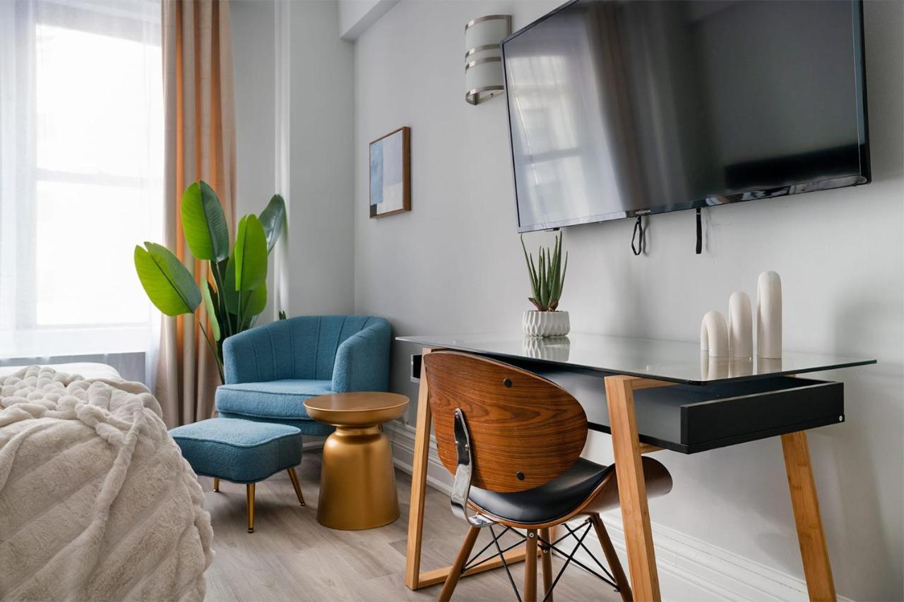 73-1204 New Uws Doorman Gym